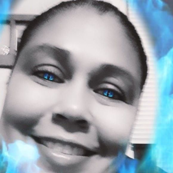 Meet your Posher, Rochelle - Picture 1 of 1